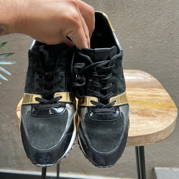 Louis Vuitton Runaway Trainer - Picture 2 of 7